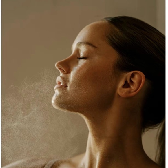 Spray - Picture 2 of 3